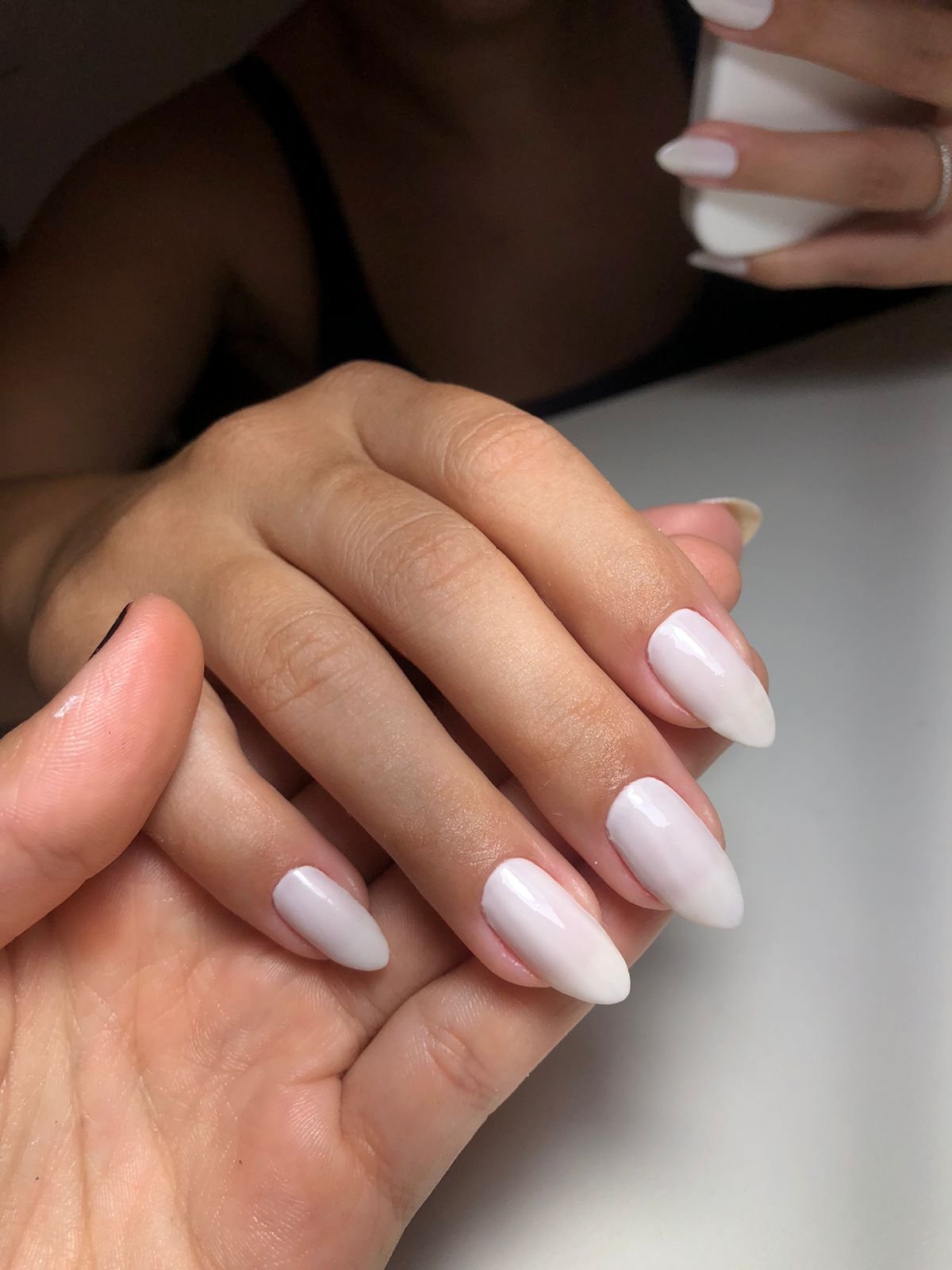Unhas Almond Brancas